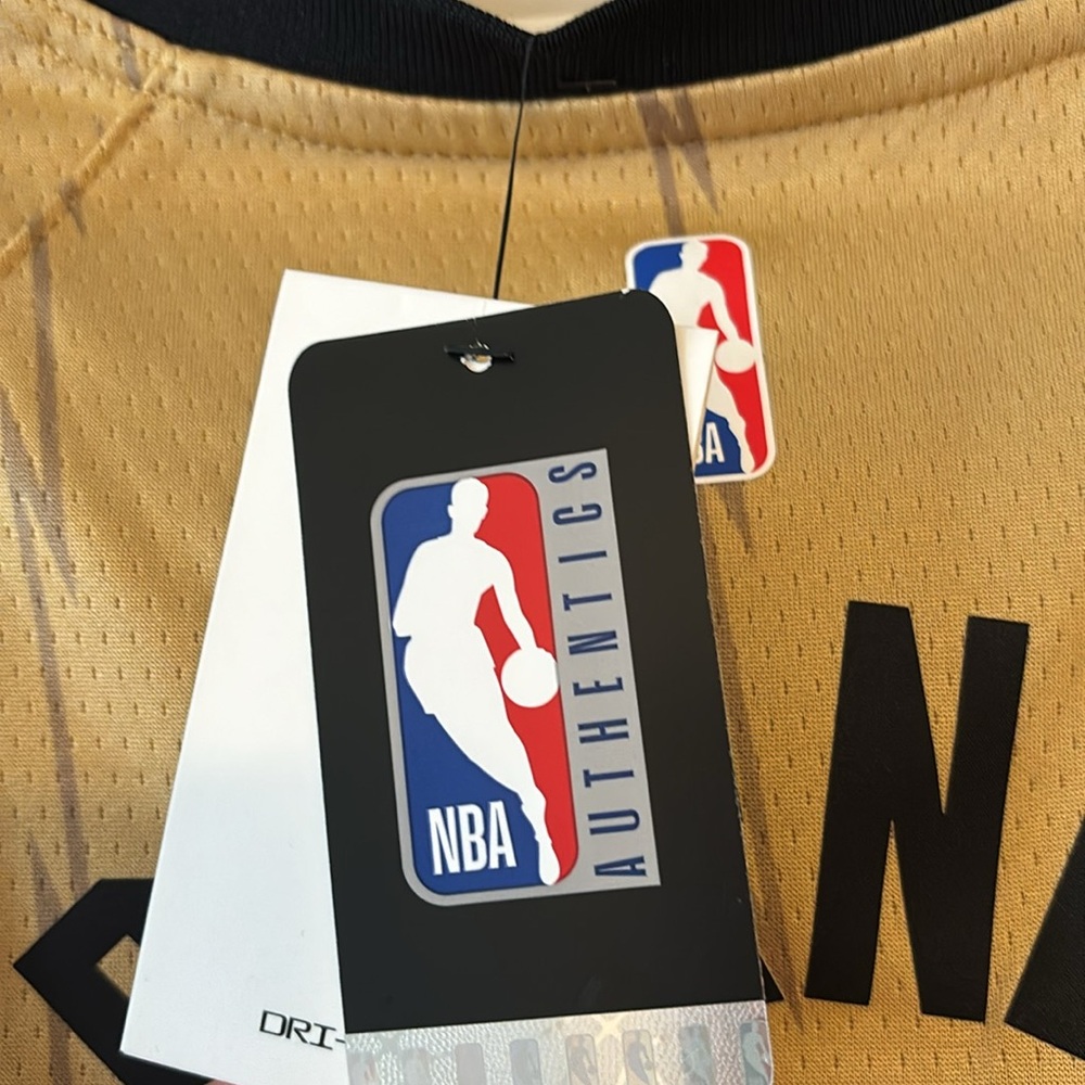 Nike -Scottie Barnes NBA Gold Toronto Raptors Jersey 2023/24 - Picture 8 of 9
